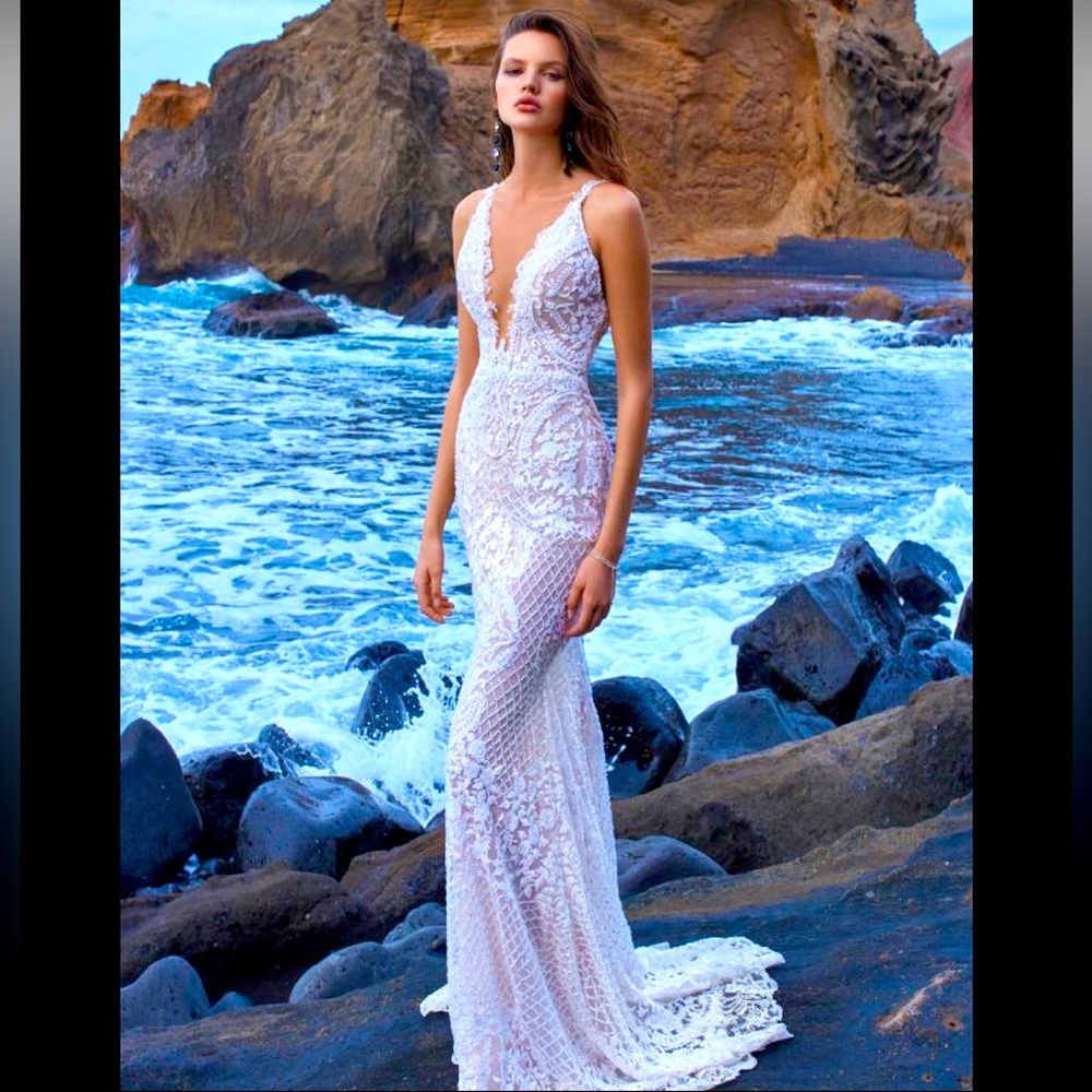 Galia Lahav Wedding Dress + FREE Veil